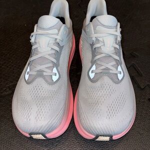 Women’s Altra Torin 8 Size 10.5 Pink & Grey - only worn once